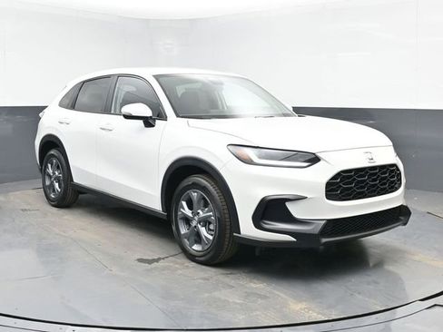 New 2026 Honda HR-V LX image 2