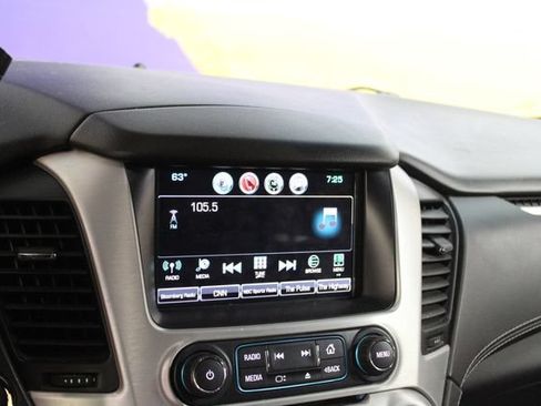 Used 2020 GMC Yukon SLT w/ Premium Edition AWD/4WD image 18