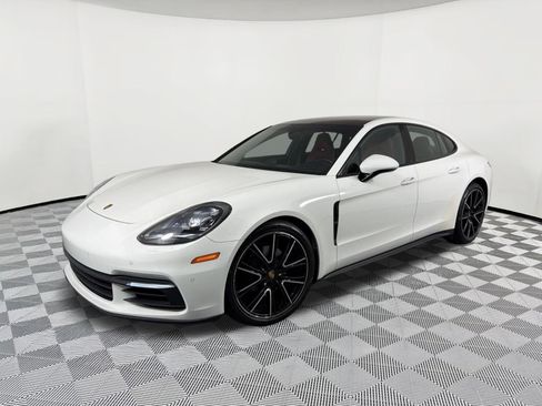 Certified 2019 Porsche Panamera image 1