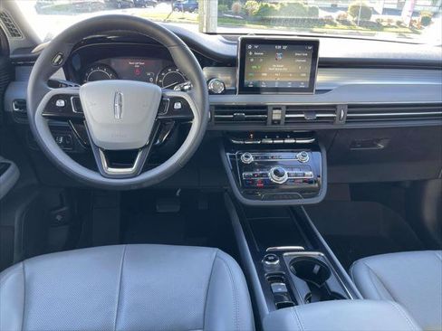 Used 2022 Lincoln Corsair Standard w/ Equipment Group 101A image 14