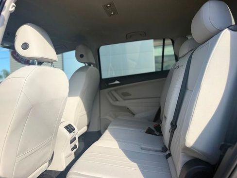 Used 2022 Volkswagen Tiguan SE FWD image 25
