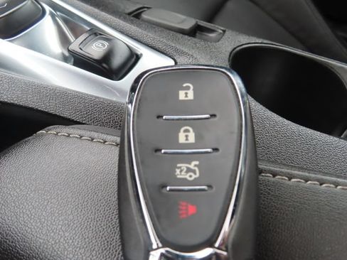 Used 2023 Chevrolet Camaro LT RWD image 30