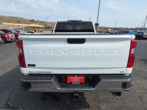 Used 2024 Chevrolet Silverado 3500 LT image 7