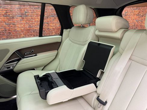 Used 2023 Land Rover Range Rover SE AWD/4WD image 11