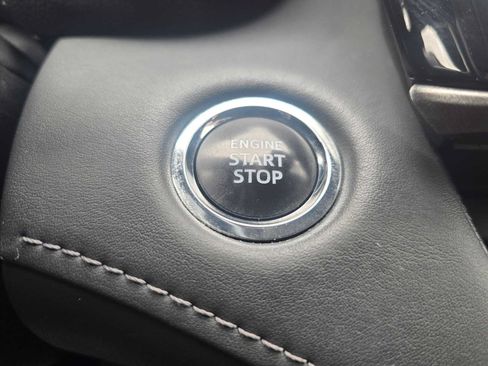 Used 2023 Toyota Highlander LE FWD image 32