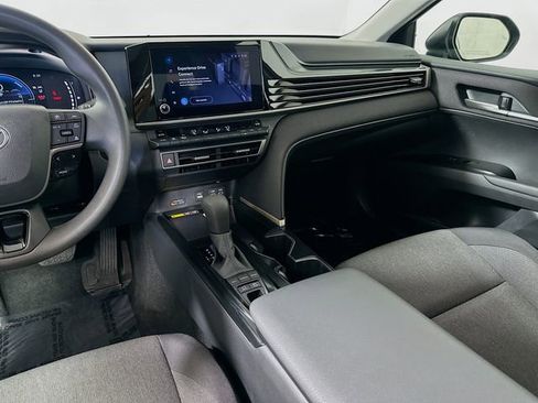 Certified 2025 Toyota Camry LE image 24