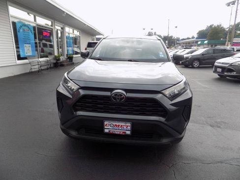 Used 2020 Toyota RAV4 LE w/ Carpet Mat Package AWD/4WD image 10