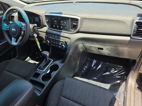 Used 2020 Kia Sportage LX FWD image 11