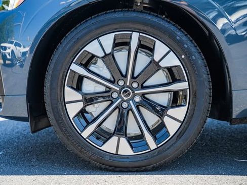 New 2026 Volvo XC60 T8 Ultra w/ Protection Package Premier AWD/4WD image 17