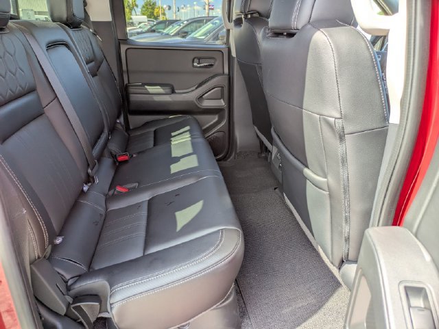 Used 2024 Nissan Frontier SL w/ Technology Package AWD/4WD image 26