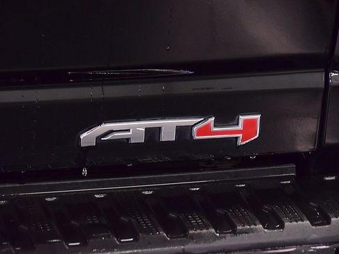 Used 2024 GMC Sierra 2500 AT4 w/ AT4 Premium Plus Package image 14