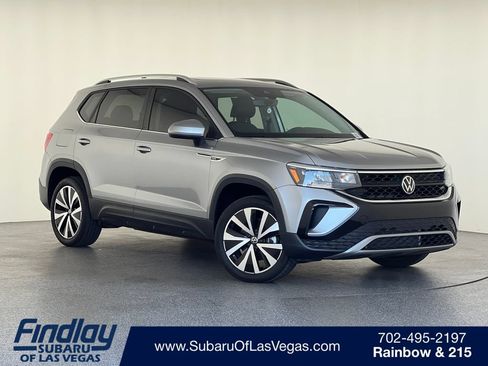Used 2023 Volkswagen Taos SE w/ Panoramic Sunroof Package FWD image 1
