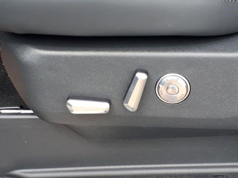 New 2026 Lincoln Navigator Reserve AWD/4WD image 18