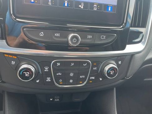 Used 2023 Chevrolet Traverse Premier AWD/4WD image 30