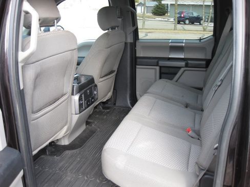 Used 2018 Ford F150 XLT w/ Equipment Group 302A Luxury AWD/4WD image 10