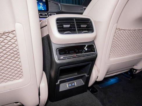 New 2026 Mercedes-Benz GLS 580 4MATIC image 26