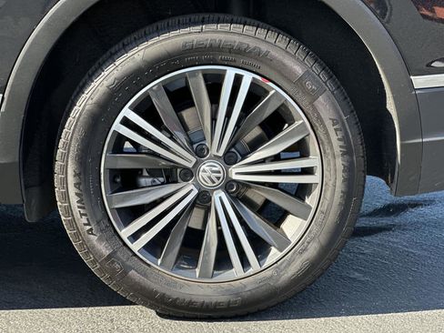 Used 2019 Volkswagen Tiguan SEL AWD/4WD image 9