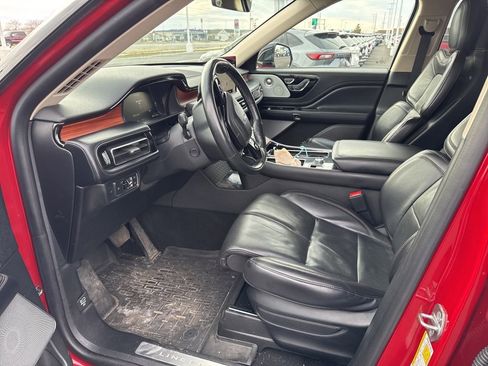 Used 2020 Lincoln Aviator Reserve w/ Equipment Group 202A image 8