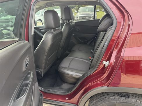 Used 2017 Chevrolet Trax LT w/ Driver Confidence Package image 6