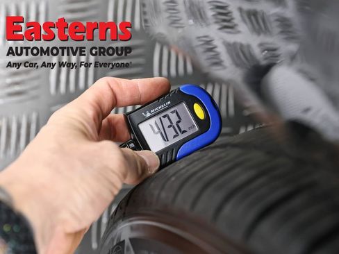 Used 2018 Tesla Model 3 Long Range image 22