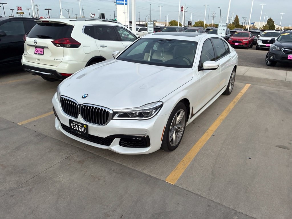 Used 2016 BMW 750i xDrive AWD/4WD image 5