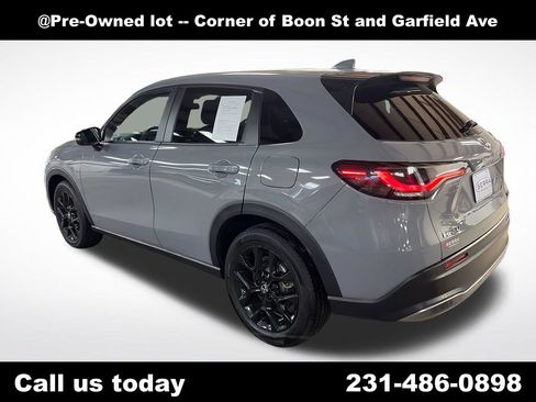 Used 2024 Honda HR-V Sport image 3