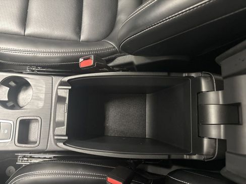 Used 2025 Ford Escape Platinum image 65