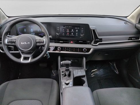 Used 2025 Kia Sportage LX FWD image 18