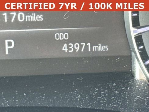 Used 2023 Toyota Highlander XLE image 29