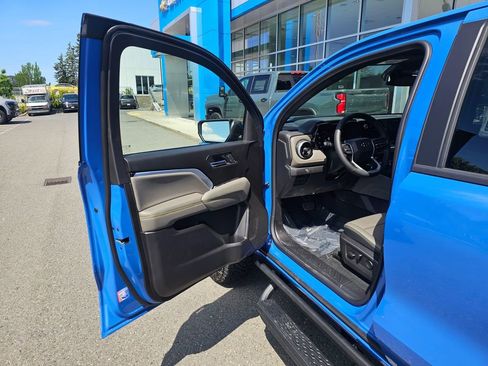 New 2026 Chevrolet Colorado ZR2 w/ Technology Package AWD/4WD image 18