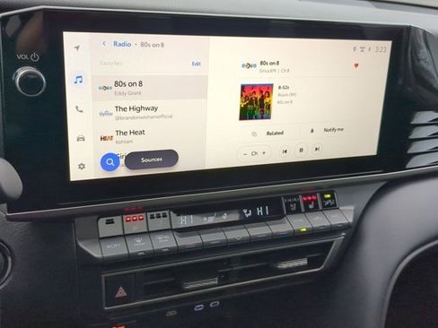 Used 2025 Toyota Camry XSE image 12