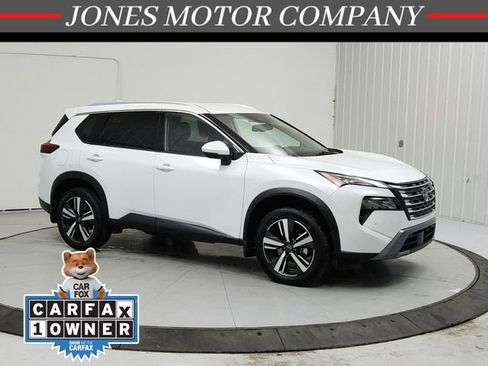 Used 2025 Nissan Rogue SL AWD/4WD image 1