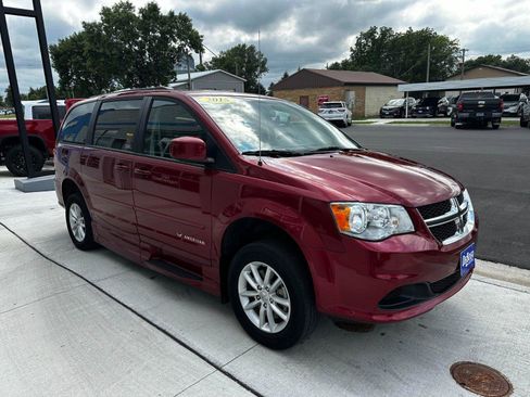 Used 2015 Dodge Grand Caravan SXT w/ Security Group image 6