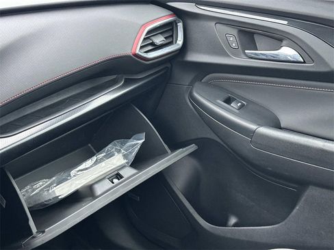 Used 2022 Chevrolet TrailBlazer RS w/ Sun and Liftgate Package image 34