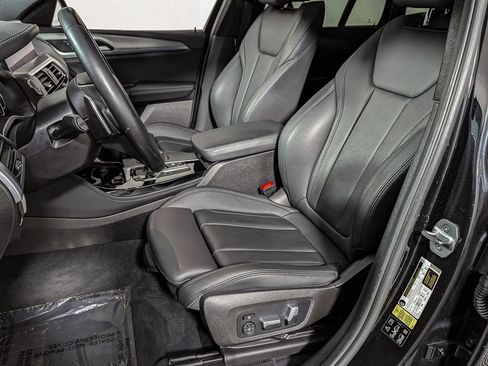 Used 2019 BMW X4 M40i w/ Driving Assistance Package image 17