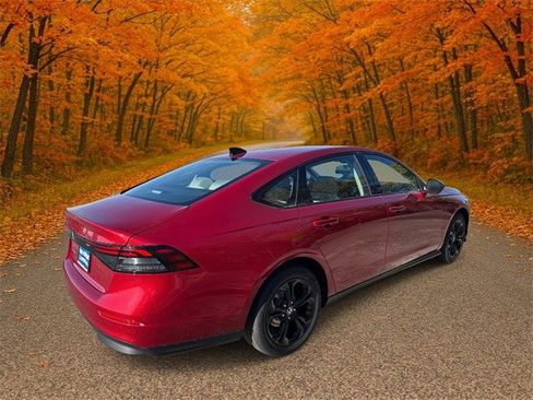 New 2025 Honda Accord SE image 2