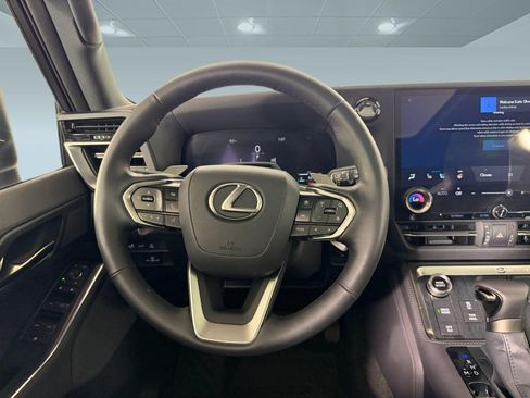 Used 2025 Lexus GX 550 w/ Accessory Package (Z1) AWD/4WD image 29