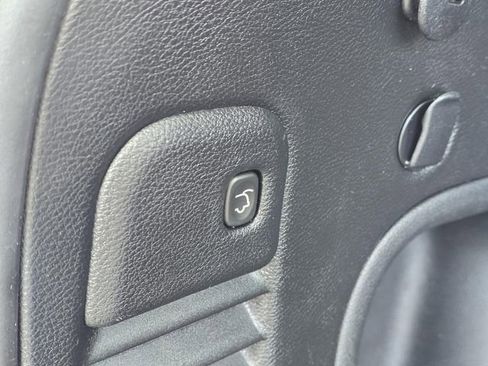 Used 2022 Jeep Grand Cherokee Limited image 32