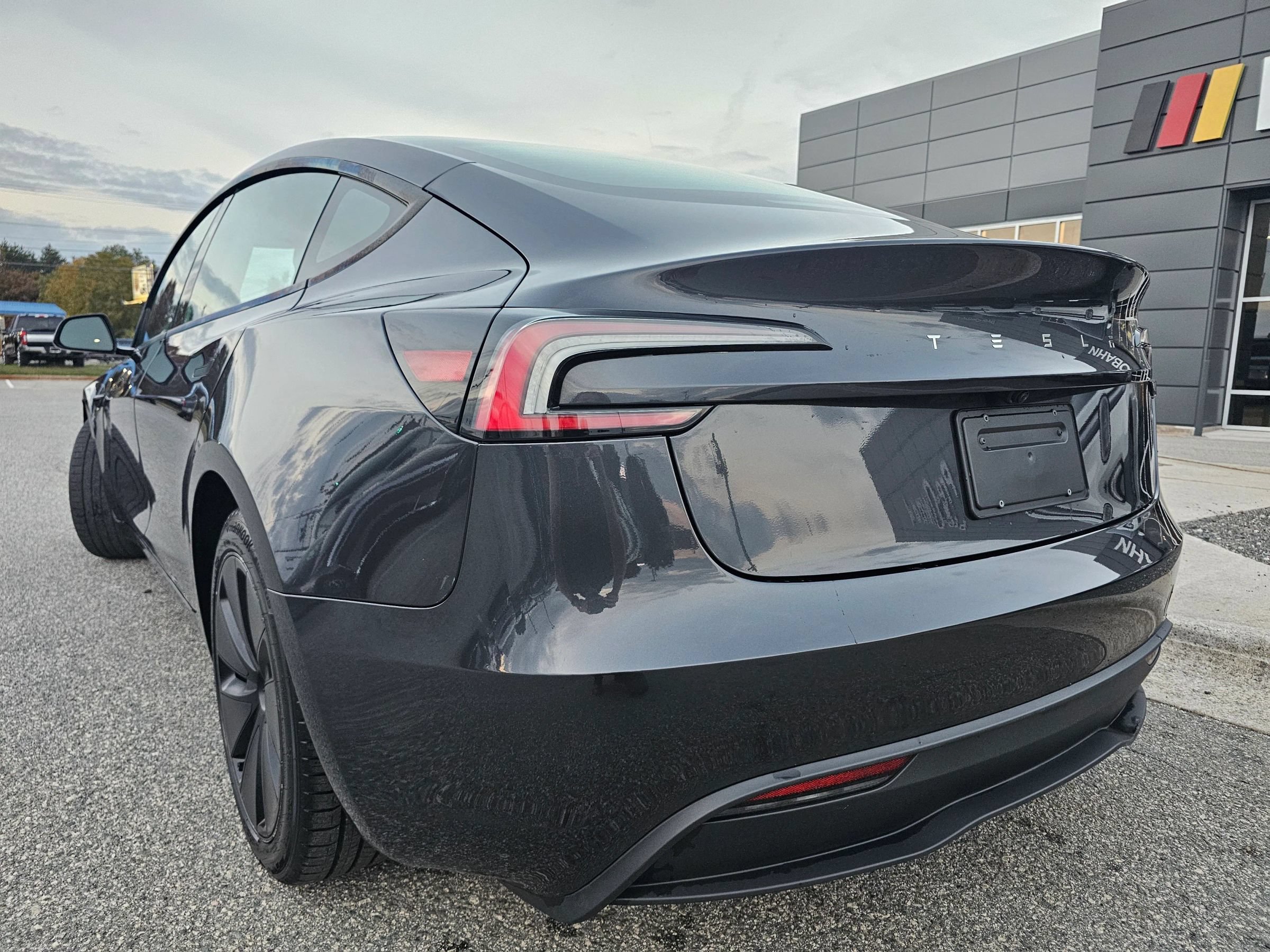 Used 2024 Tesla Model 3 Long Range RWD image 3