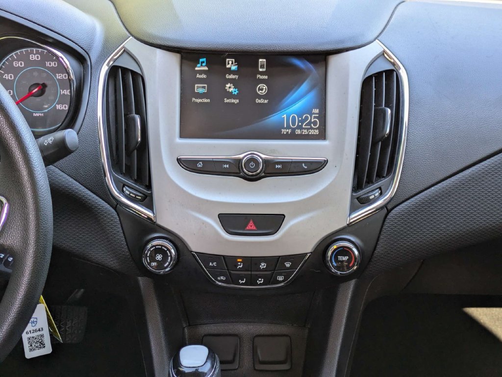 Used 2017 Chevrolet Cruze LS FWD image 17