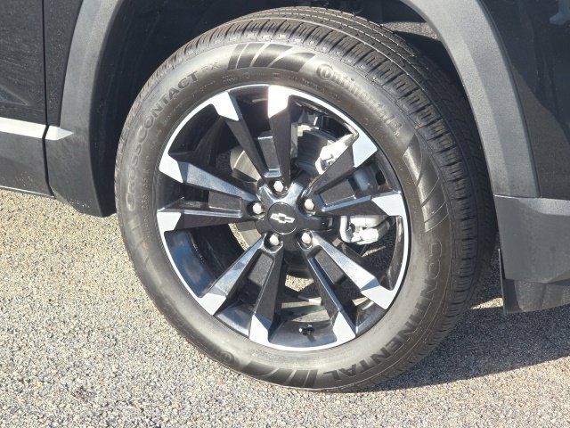New 2027 Chevrolet Equinox RS w/ Safety and Technology Package AWD/4WD image 9