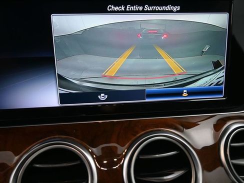 Used 2019 Mercedes-Benz E 300 image 32