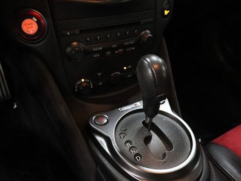 Used 2016 Nissan 370Z NISMO image 21