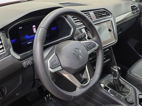Used 2023 Volkswagen Tiguan SE w/ Panoramic Sunroof Package AWD/4WD image 14