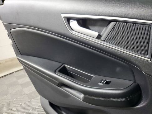 Used 2021 Ford Edge SEL w/ Convenience Package image 18