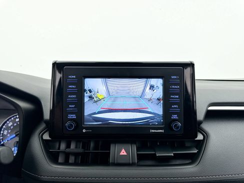 Used 2022 Toyota RAV4 XLE AWD/4WD image 11