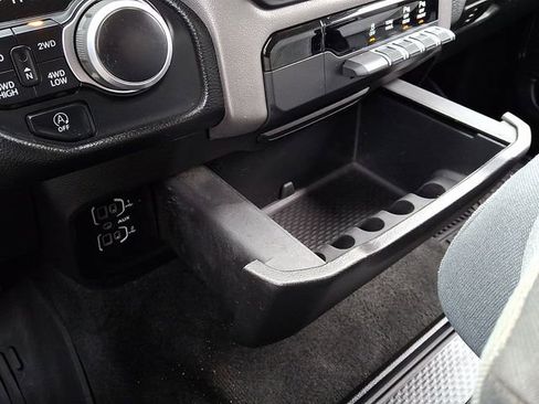 Used 2020 RAM 1500 Big Horn image 24