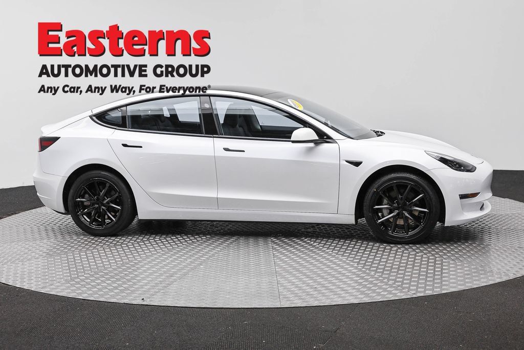 Used 2023 Tesla Model 3 Standard Range RWD image 4