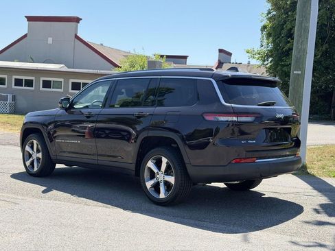 Used 2022 Jeep Grand Cherokee L Limited AWD/4WD image 22