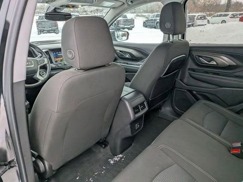 Used 2024 GMC Terrain SLE image 25